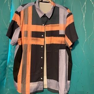 Short sleeve button up